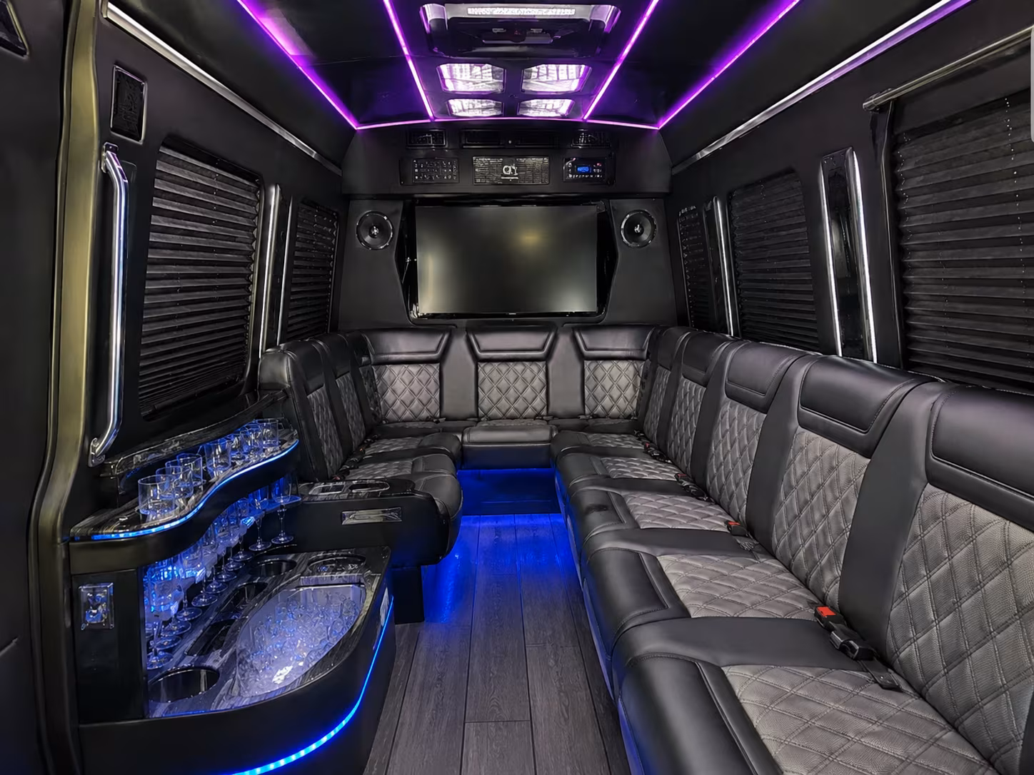 corporate airport transfers to tyler pounds regional airport and dfw