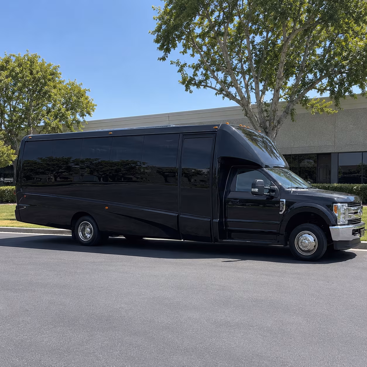 longview bus rentals